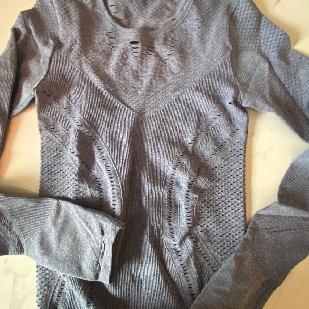 Alo Yoga Fitted Top